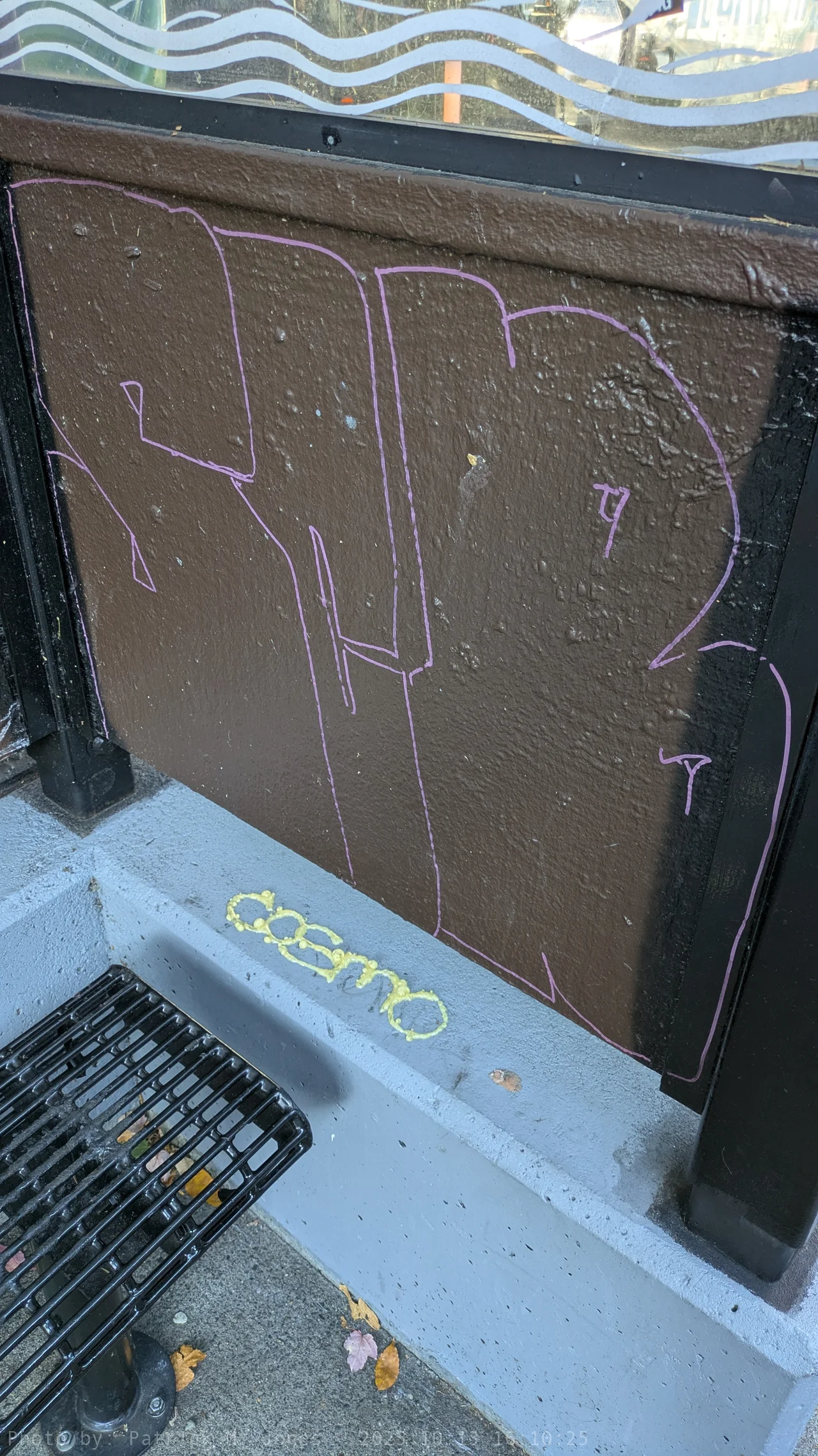 Cosmo glue at the bus stop